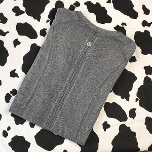 gray lululemon short sleeve top